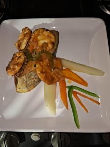 Makanan di atau berdekatan rumah percutian