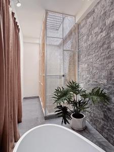 Koupelna v ubytování HANDstay Nghinh Phong