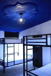 Двуетажно легло или двуетажни легла в стая в Hostal Casa Violeta