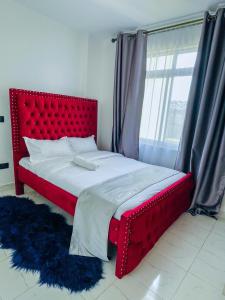 Postel nebo postele na pokoji v ubytování Classy two bedroom Airbnb with swimming pool