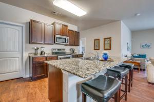 Fotografie z fotogalerie ubytování Spacious Atlanta Home with Yard and Charcoal Grill! v destinaci Atlanta + 22 fotografií