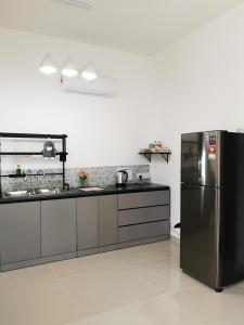Η κουζίνα ή μικρή κουζίνα στο SKS PAVILLION near JB CIQ firstlink by Rest and Relax