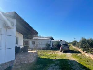 Gallery image of Sun n' Blue Villas in Sarandë