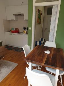 Kuchyň nebo kuchyňský kout v ubytování Apartments Glibo