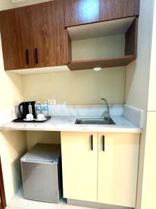 G Square Residences的厨房或小厨房
