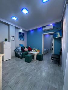 Posezení v ubytování Cosy Apartment with Good Location Self Check In