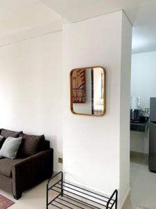 Posezení v ubytování Apt Transpark Cibubur 2 BR With Wi-Fi & Pool