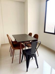 Fotografie z fotogalerie ubytování Apt Transpark Cibubur 2 BR With Wi-Fi & Pool v destinaci Kalimanggis