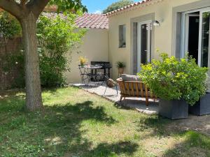 Zahrada ubytování Joli gite en Provence avec piscine
