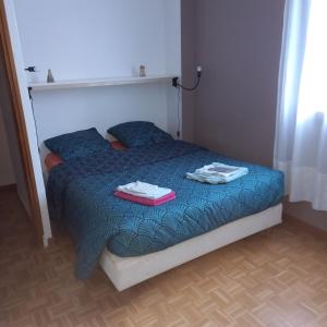 Posteľ alebo postele v izbe v ubytovaní Villa à Marseille dans un cadre bucolique + 35 fotografií