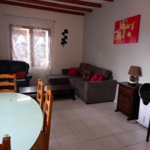 Posedenie v ubytovaní Villa à Marseille dans un cadre bucolique