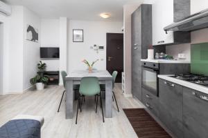 A kitchen or kitchenette at Apartment Forum