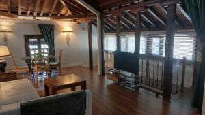 Μια τηλεόραση ή/και κέντρο ψυχαγωγίας στο Casa Airosas