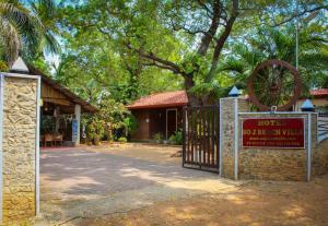 Bygningen som villaen ligger i + 68 billeder