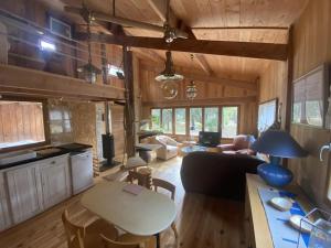 Afbeelding uit fotogalerij van Chalet bois dans quartier calme - 4792 in Soulac-sur-Mer +4 foto's