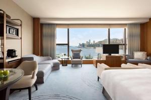 TV o dispositivi per l'intrattenimento presso Kerry Hotel Hong Kong by Shangri-la