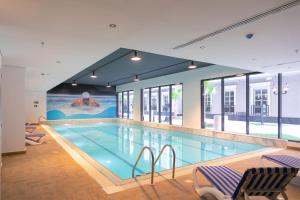 Bazén v ubytování Al majdiah village قرية الماجدية nebo v jeho okolí