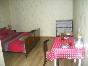 Postel nebo postele na pokoji v ubytování Guest House Econom