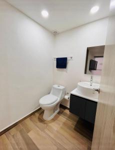 Un baño de Departamento nuevo a 5 cuadras de Roma Norte. En Vértiz 253