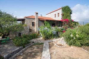 Vonkajšia záhrada v ubytovaní Elise Cottage