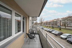 Fotografia z galérie ubytovania Klimasa White&Blue Apartment with Balcony in Wrocław by Noclegi Renters vo Vroclavi