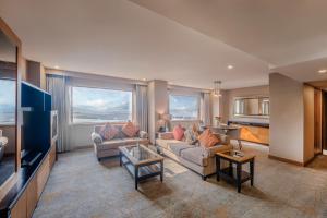 TV a/nebo společenská místnost v ubytování Hyatt Regency Galleria Residence Dubai