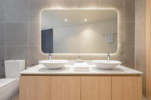A bathroom at Tree House Boutique Hotel
