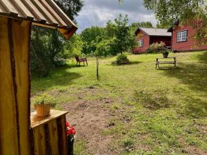 Giardino di Sagolikt läge med havsutsikt i Rörum på Österlen