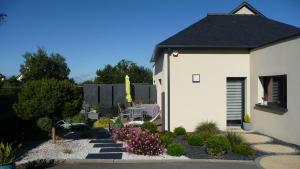 En have udenfor Gîte La Lancieutine Proche Plages 4 Personnes