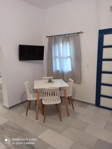 Gallery image of Vlastos 2 in Mylopotas +10 photos