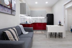 A kitchen or kitchenette at Apartamento en Casa telmo