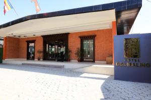 תמונה מהגלריה של Hotel Dolmaling בקטמנדו