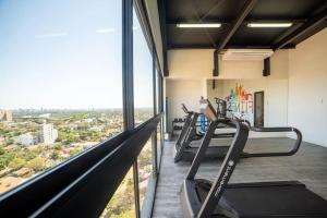 Fitness centrum a/nebo fitness zařízení v ubytování Depto de lujo en zona Carmelitas