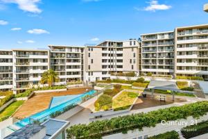 vista aerea di un complesso di appartamenti di Apartment in Turrella a Sydney