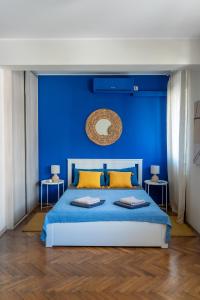 Postel nebo postele na pokoji v ubytování Home-Like Studio Walking Distance to the Old Town l Washing Machine l Bus Station Nearby