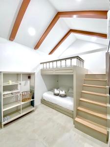 Ένα ή περισσότερα κρεβάτια σε δωμάτιο στο Yada house onsen pool villa