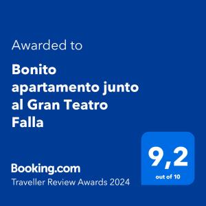 Certyfikat, podpis lub inny dokument wystawiony w obiekcie Bonito apartamento junto al Gran Teatro Falla