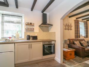 Kuchyň nebo kuchyňský kout v ubytování The Granary + 13 fotografií