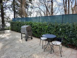 A garden outside BELLA TUSCANY - Residence
