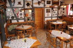 Restoran ili drugo mesto za obedovanje u objektu Gasthaus Zur Weintraube