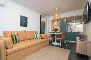 TV a/nebo společenská místnost v ubytování Apartments Alex