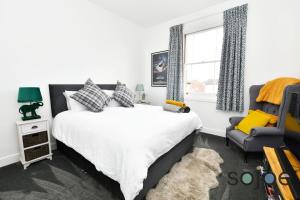 Gallery image of Stunning Victorian pub conversion apartment in Lowestoft