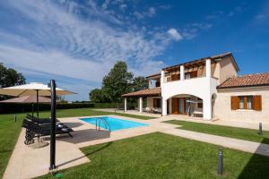 Πισίνα στο ή κοντά στο Villa Genia I