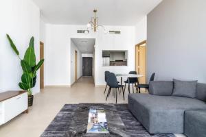 Foto dalla galleria di Silkhaus spacious 2BDR in Downtown center with balcony - O a Dubai