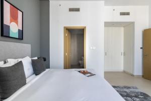 Foto dalla galleria di Silkhaus spacious 2BDR in Downtown center with balcony - O a Dubai