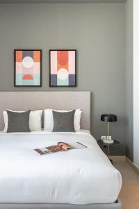 Foto dalla galleria di Silkhaus spacious 2BDR in Downtown center with balcony - O a Dubai
