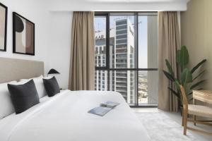 Foto dalla galleria di Silkhaus spacious 2BDR in Downtown center with balcony - O a Dubai