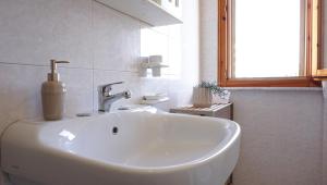 Ένα μπάνιο στο Lemon House +17 φωτογραφίες