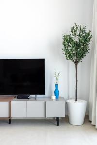 Kép Silkhaus homely 2BDR with stunning Downtown view with Balcony - O szállásáról Dubajban a galériában