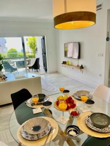 Φαγητό σε αυτό το διαμέρισμα ή κάπου εκεί κοντά